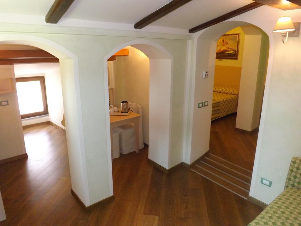 Relais Il Postiglione - Antica Posta Dei Chigi Hotel Campagnano Di Roma Ngoại thất bức ảnh