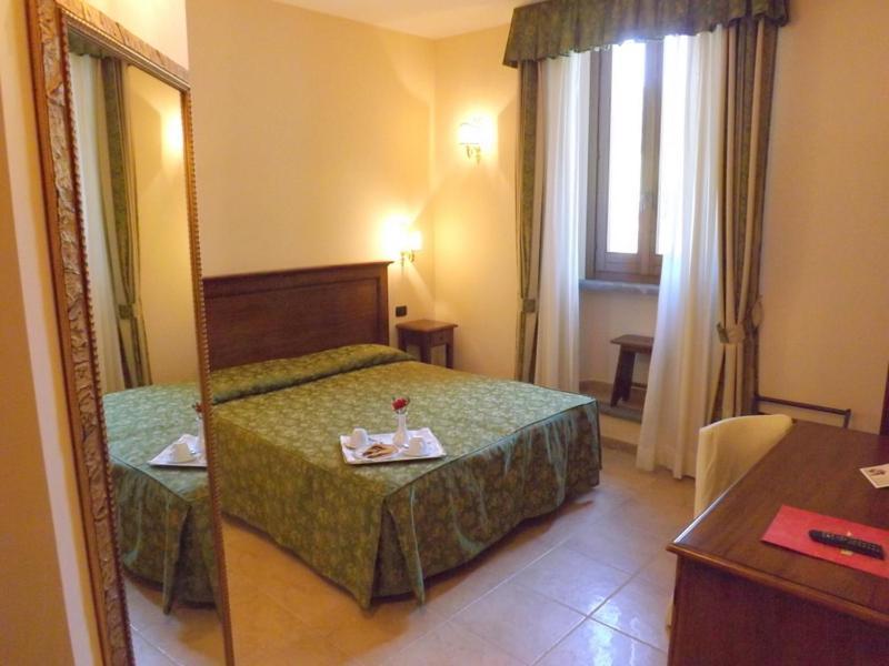 Relais Il Postiglione - Antica Posta Dei Chigi Hotel Campagnano Di Roma Phòng bức ảnh