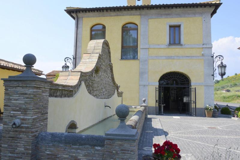 Relais Il Postiglione - Antica Posta Dei Chigi Hotel Campagnano Di Roma Ngoại thất bức ảnh