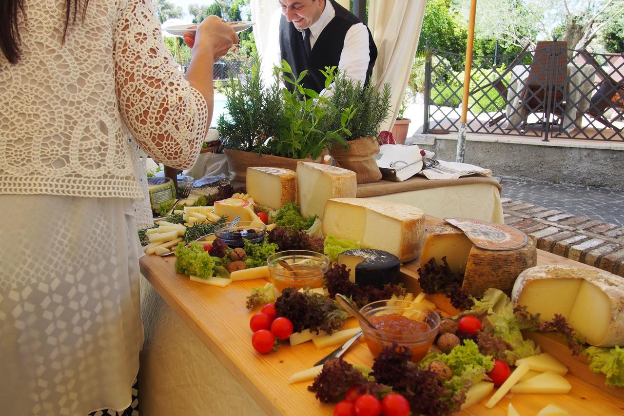 Relais Il Postiglione - Antica Posta Dei Chigi Hotel Campagnano Di Roma Ngoại thất bức ảnh